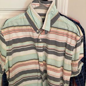 Express short sleeve button up
